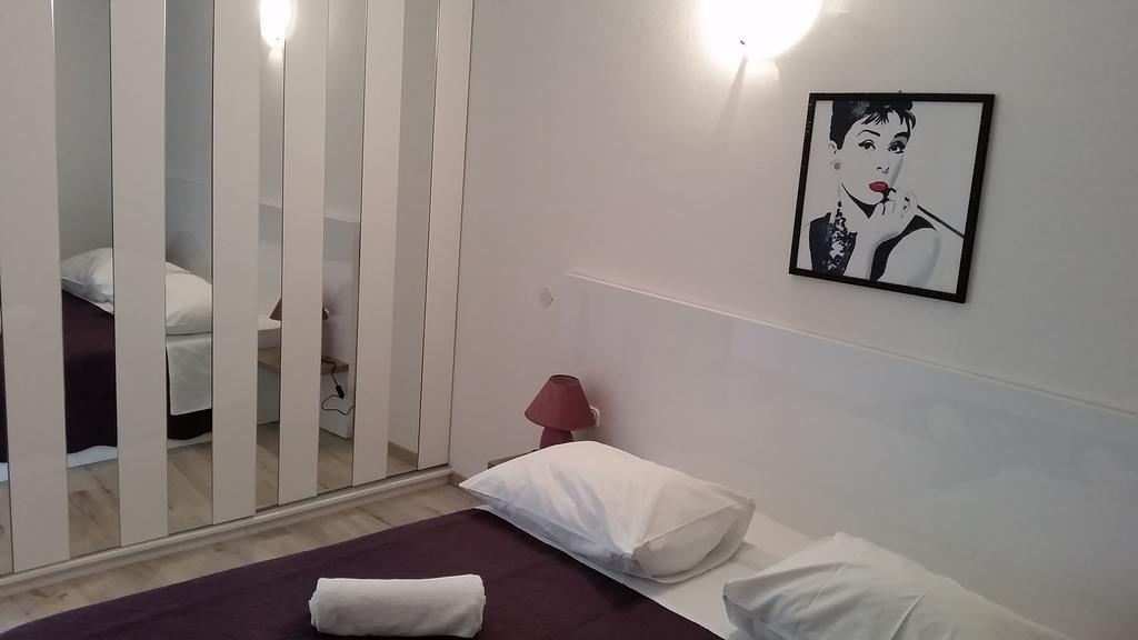 פרימוסטן Apartments Silvija מראה חיצוני תמונה