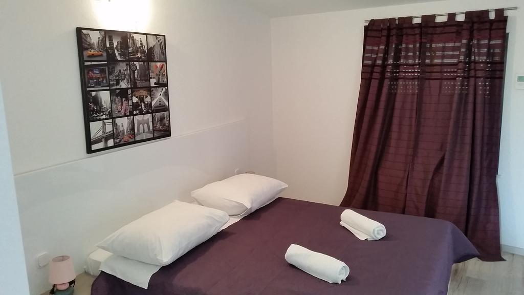 פרימוסטן Apartments Silvija מראה חיצוני תמונה