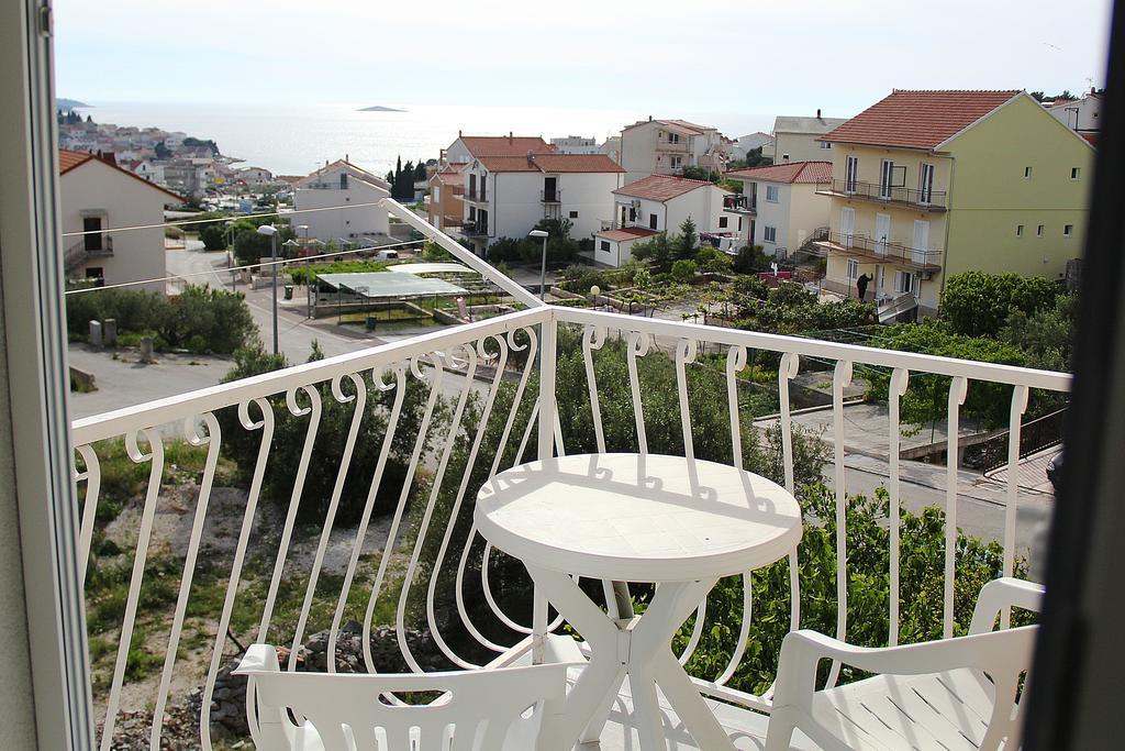 פרימוסטן Apartments Silvija מראה חיצוני תמונה