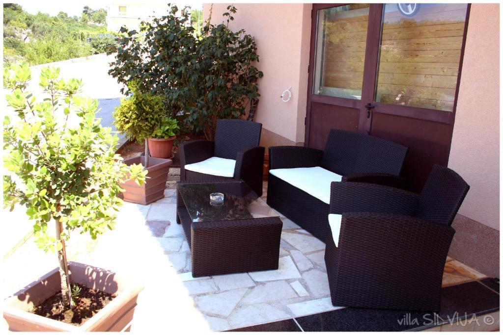 פרימוסטן Apartments Silvija מראה חיצוני תמונה