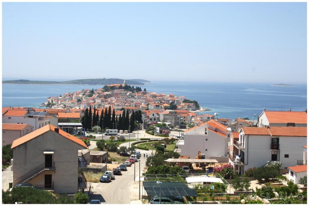 פרימוסטן Apartments Silvija מראה חיצוני תמונה
